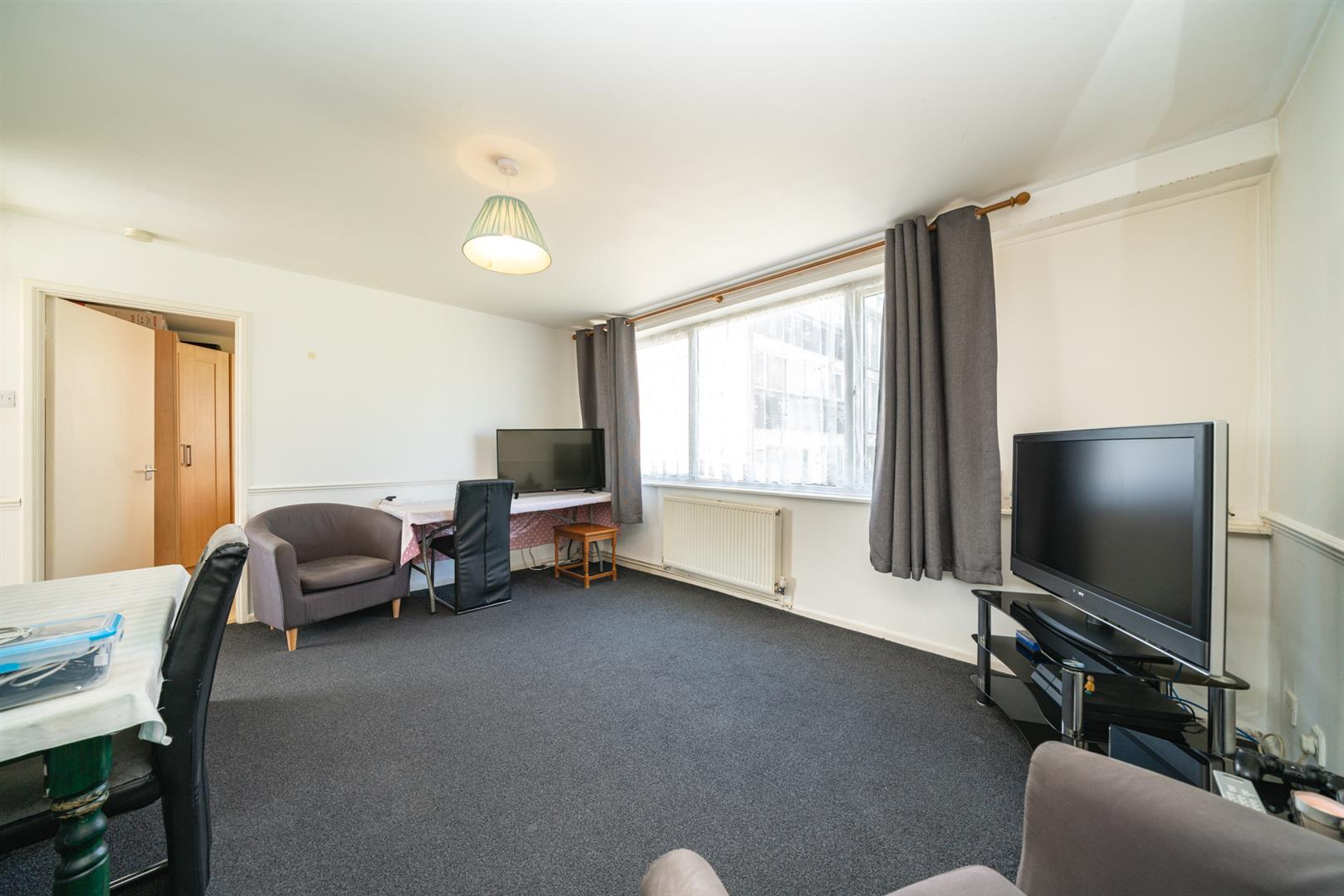 Livingstone Walk, Hemel Hempstead Squire Estates